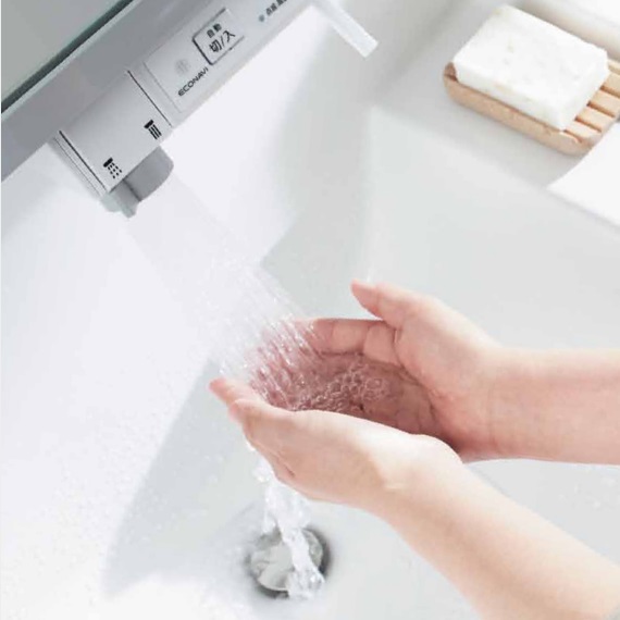 タッチレス水栓