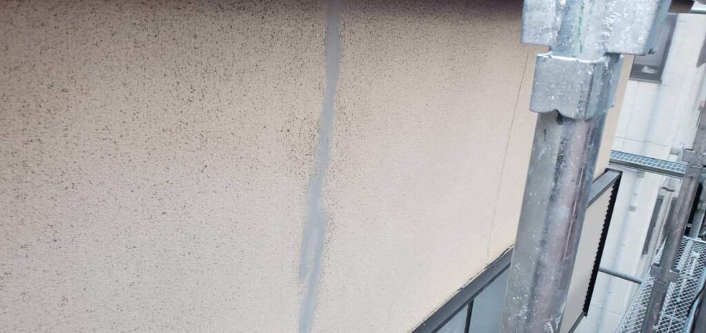 東大阪市／築40年以上で初めての外壁塗装／雨樋塗装／庇塗装／シャッター塗装