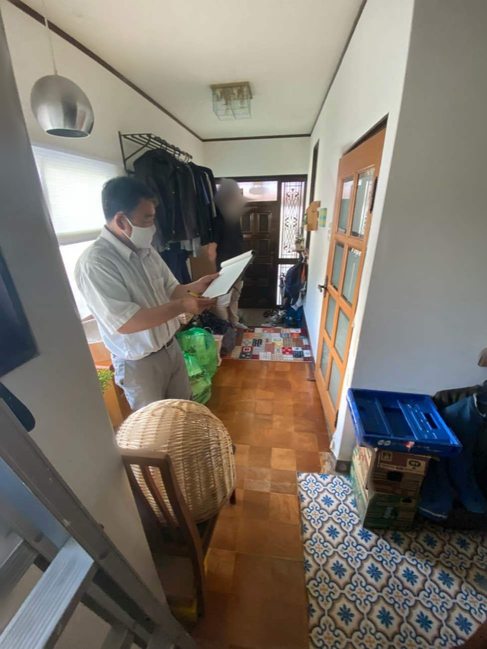 リフォーム前の玄関・通路