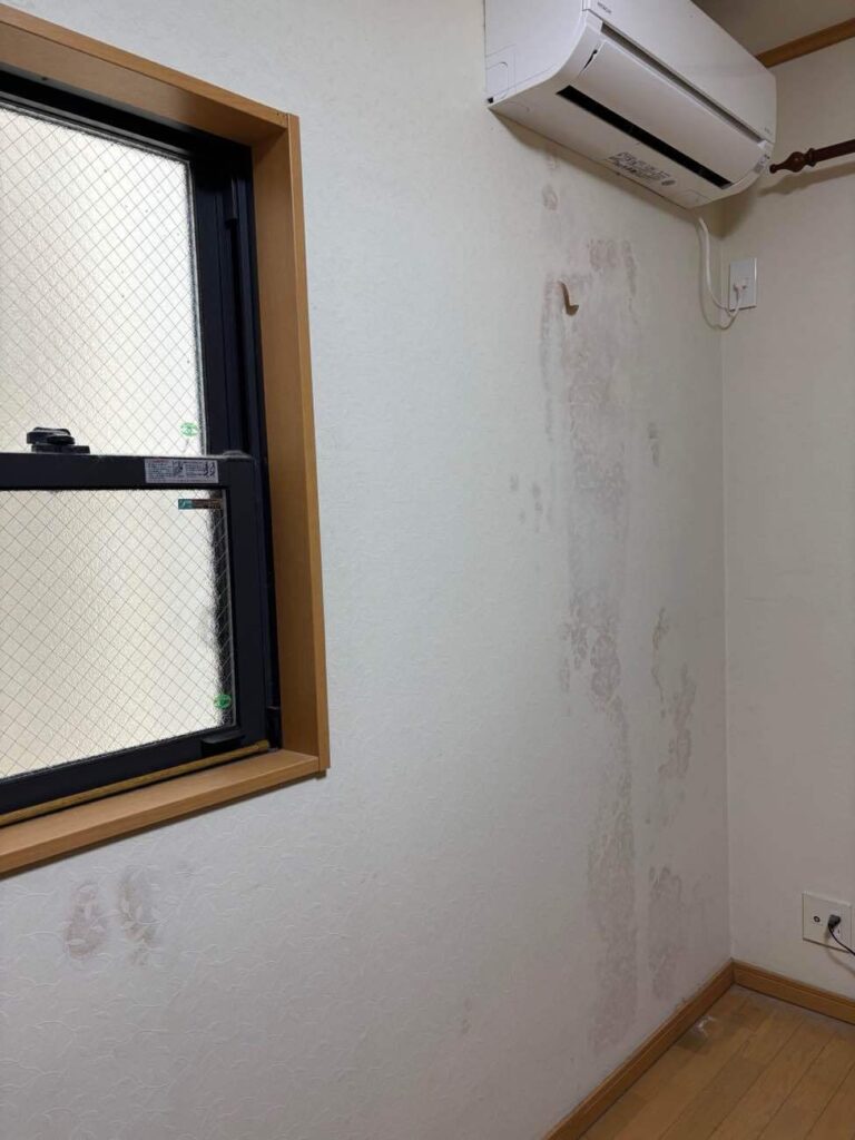 エアコン配管周りの雨漏り修理工事　施工事例｜大阪市Ｉ様邸