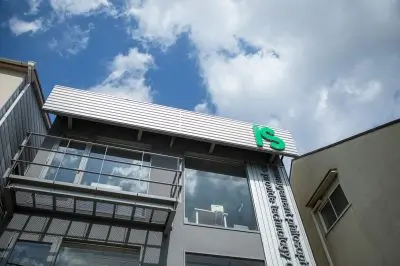 社屋