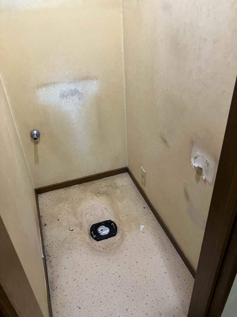 トイレ交換＆内装リフォーム／東大阪市F様邸／施工中