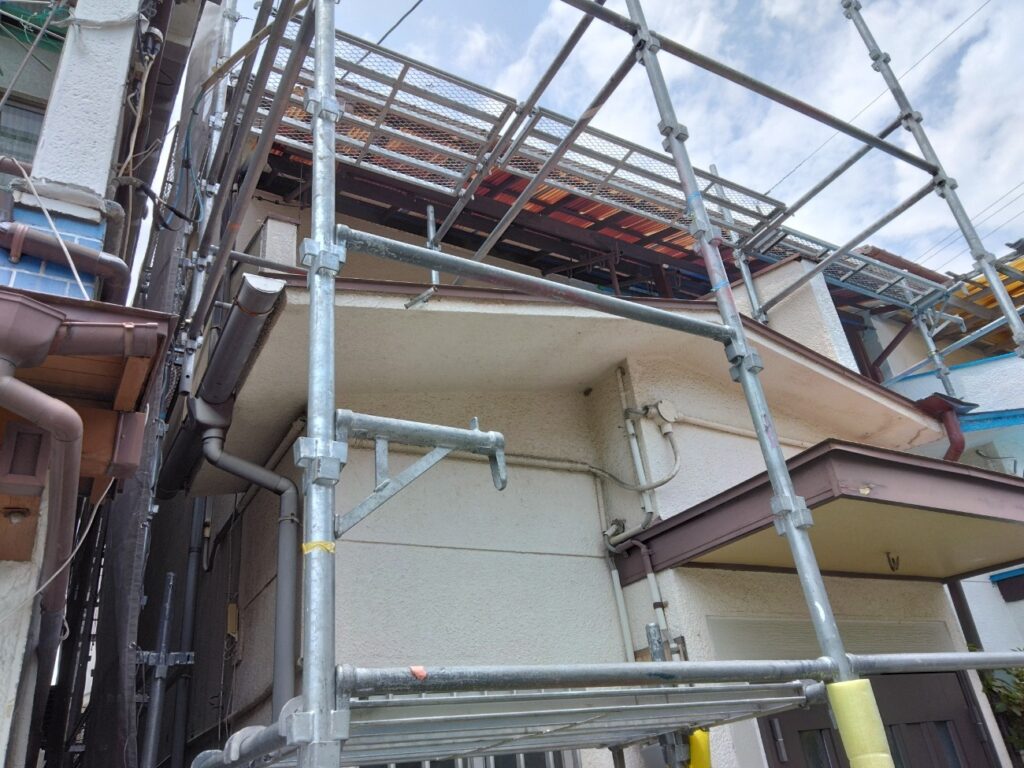 テラスハウス（連棟）の外壁塗装・雨樋改修｜東大阪市Ｉ様邸
