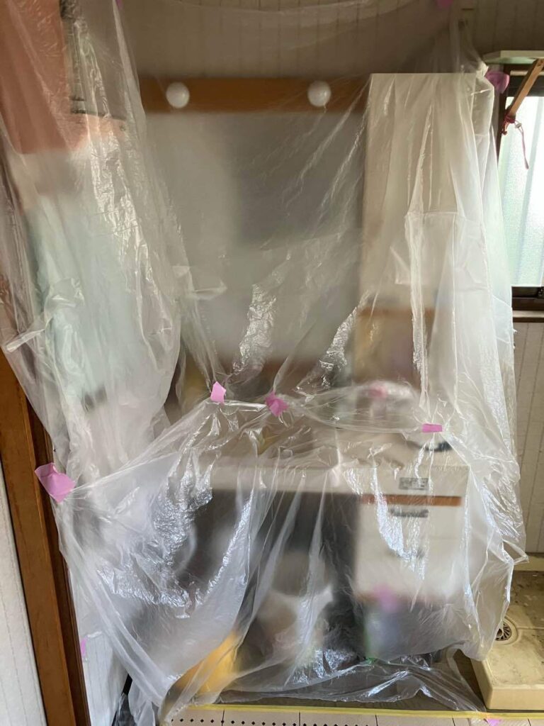 ビニールで養生