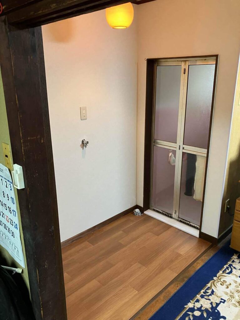 浴室ドア前改修完了