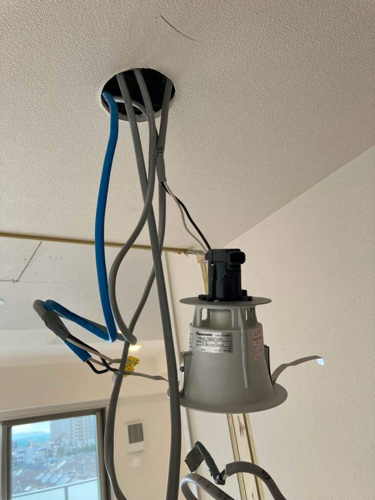 ダウンライト 移設