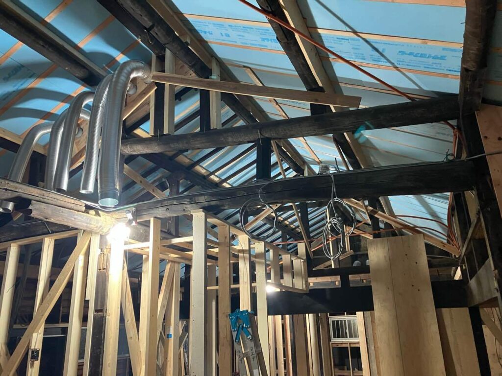 ダクトの工夫／施工中