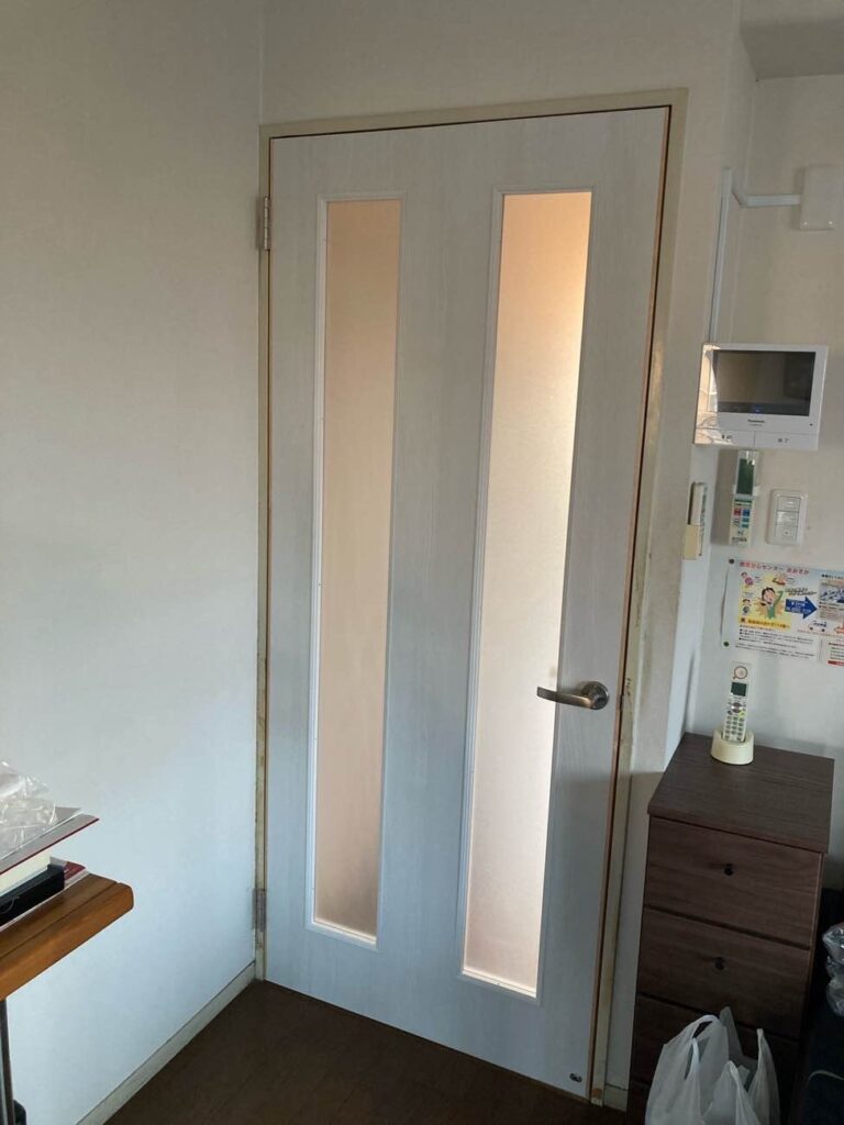 クローゼット　扉交換