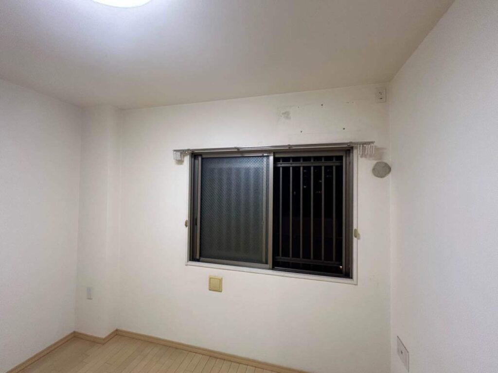 施工前の洋室の窓