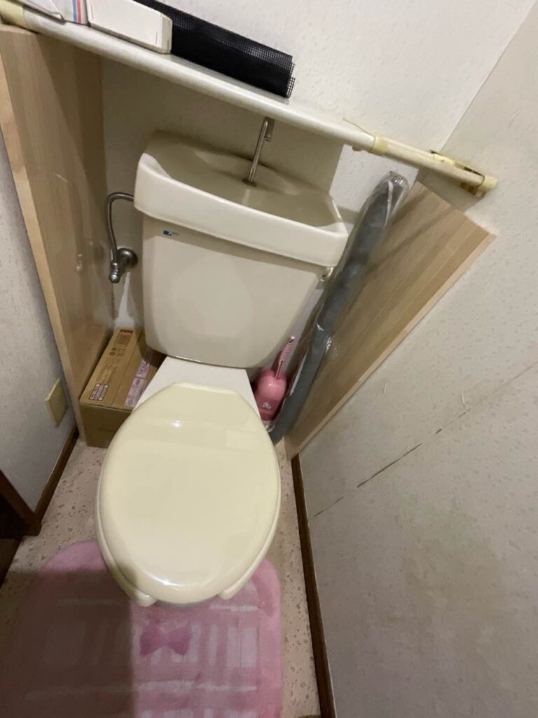 トイレ　ビフォー