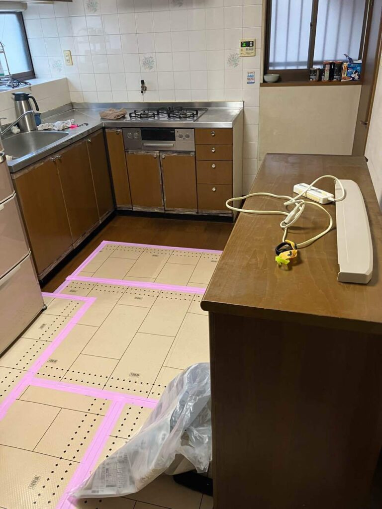 キッチンと床の養生
