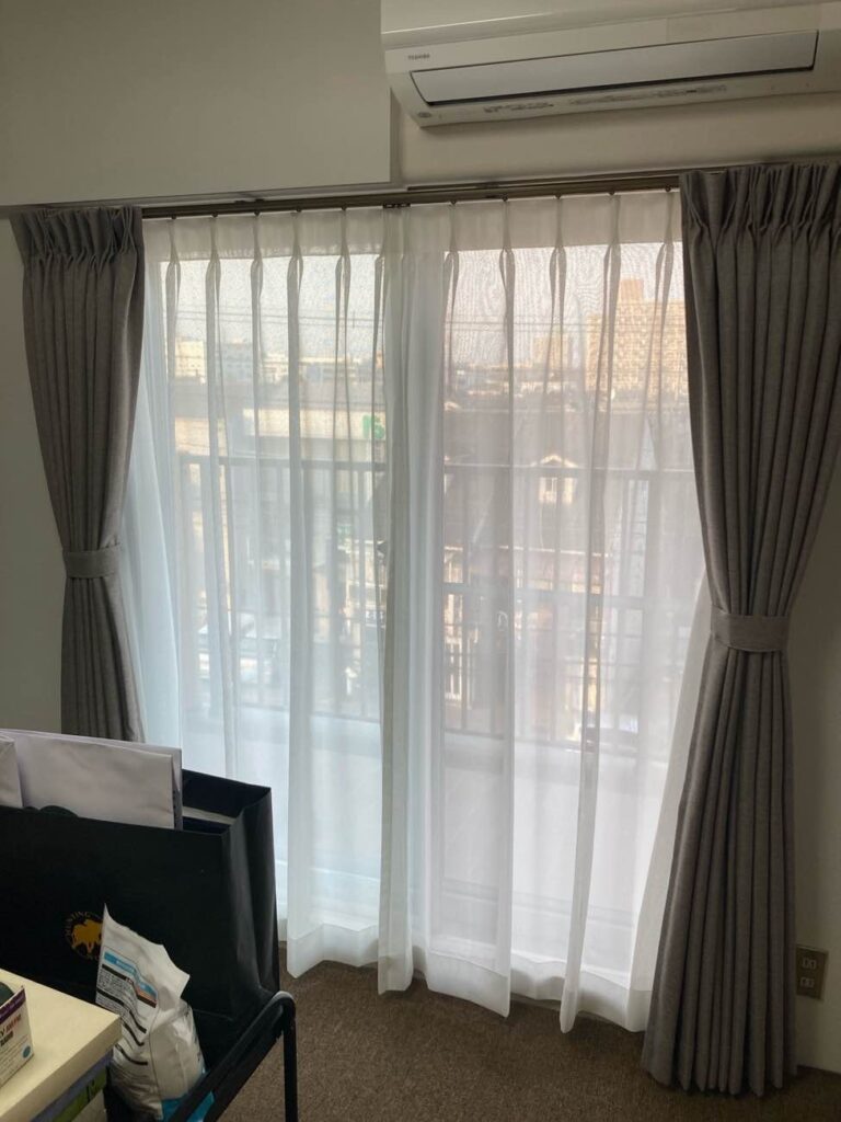 カーテン　取り替え