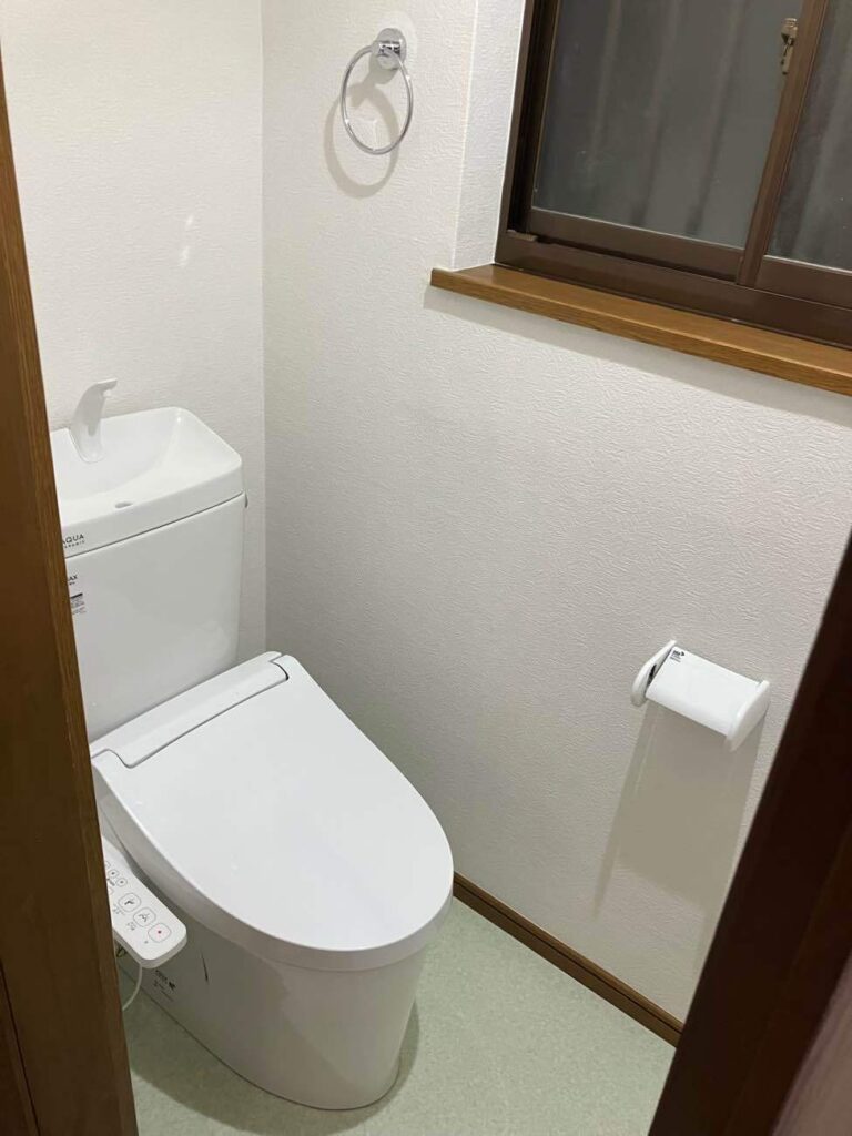 トイレ　LIXILアメージュ