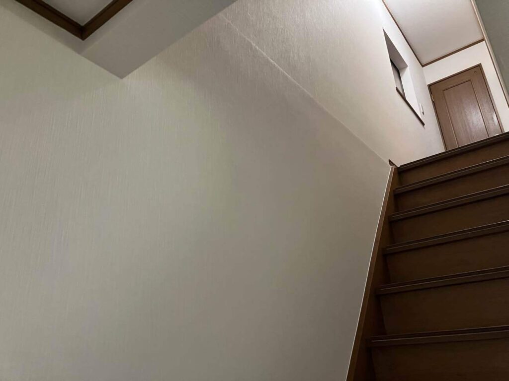 クロス貼り替え完了