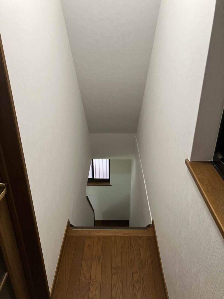 クロス貼り替え完了