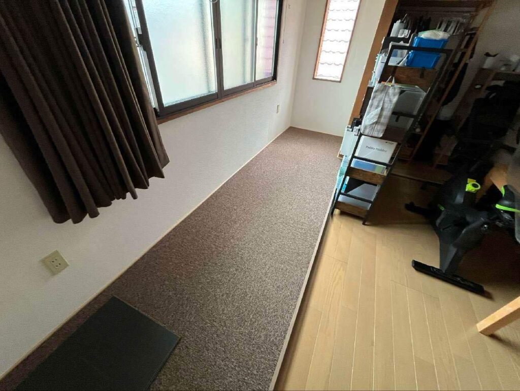 タイルカーペットを敷いて完成