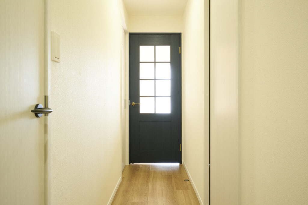 リビングの入り口／アフター