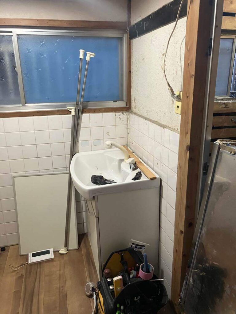 洗面台　解体前