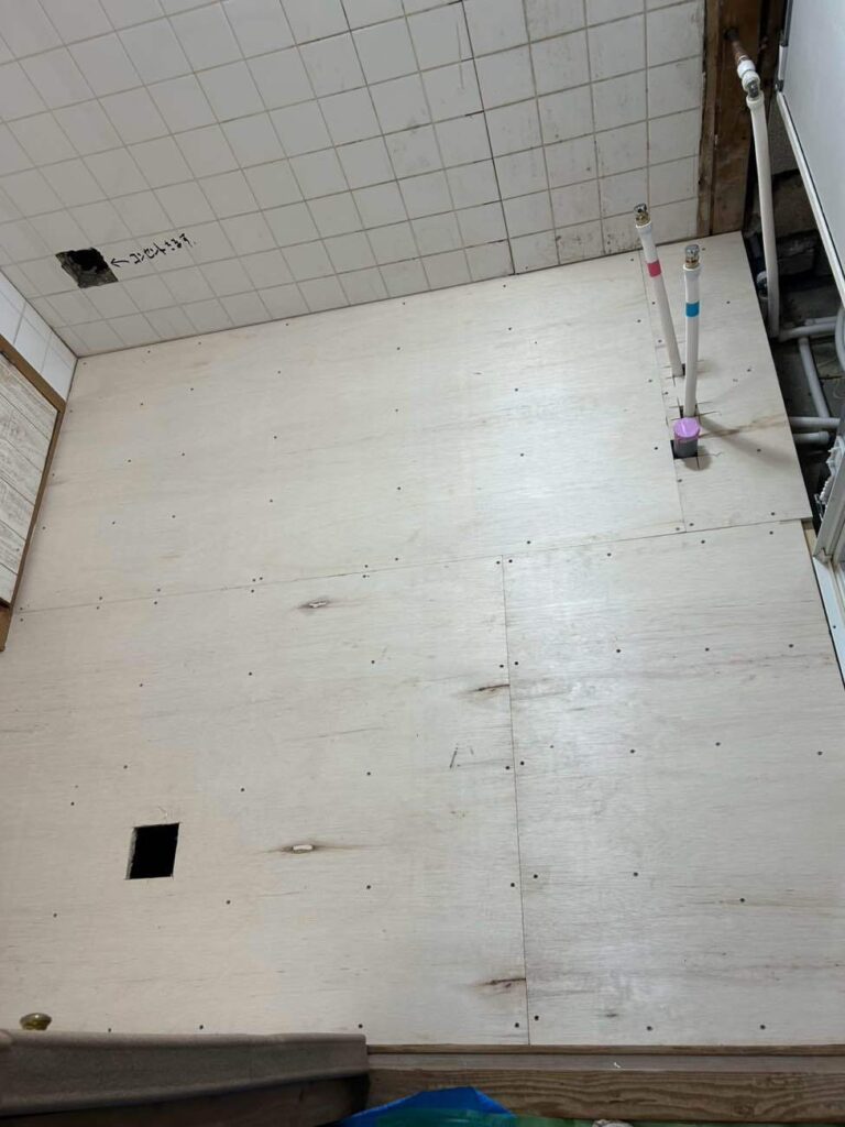 洗面室　下地張り