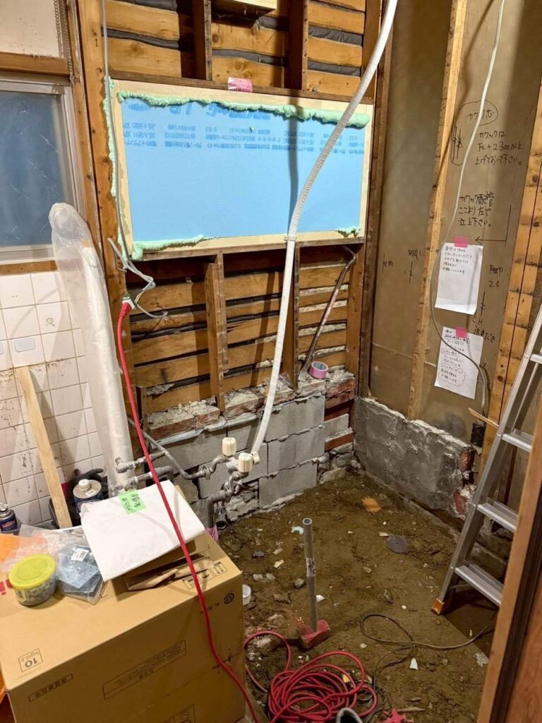 浴室　窓をふさぐ