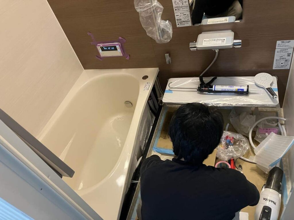 浴室　ユニットバス組み立て